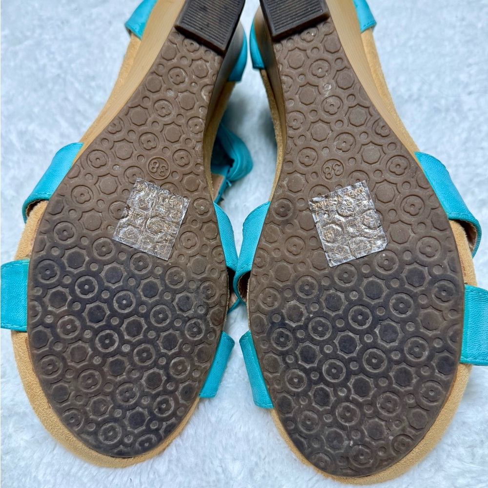 Patrizia Spring Step Teal Wedge T-strap Floral Jeweled Comfort Resort Shoes 7 - Picture 8 of 15